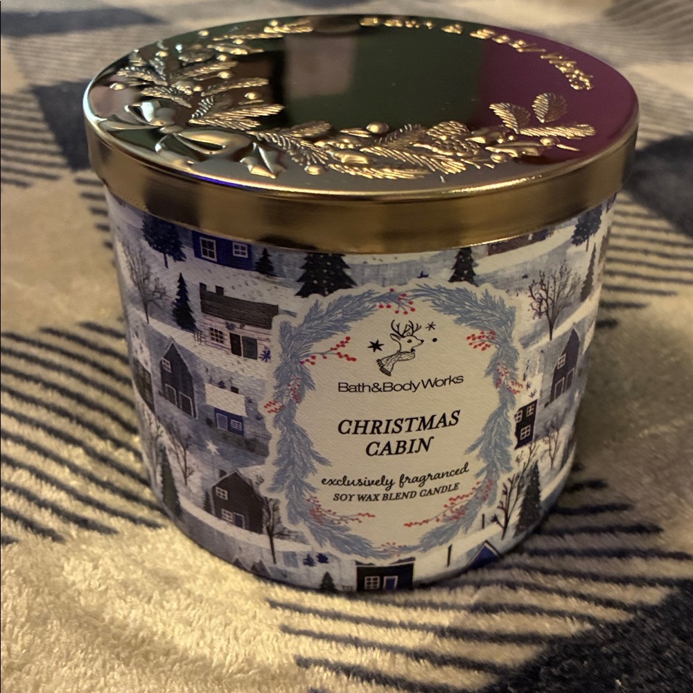 Bath & Body Works Christmas Cabin Scented Candle 3- Wick ( No Box) - Picture 1 of 5